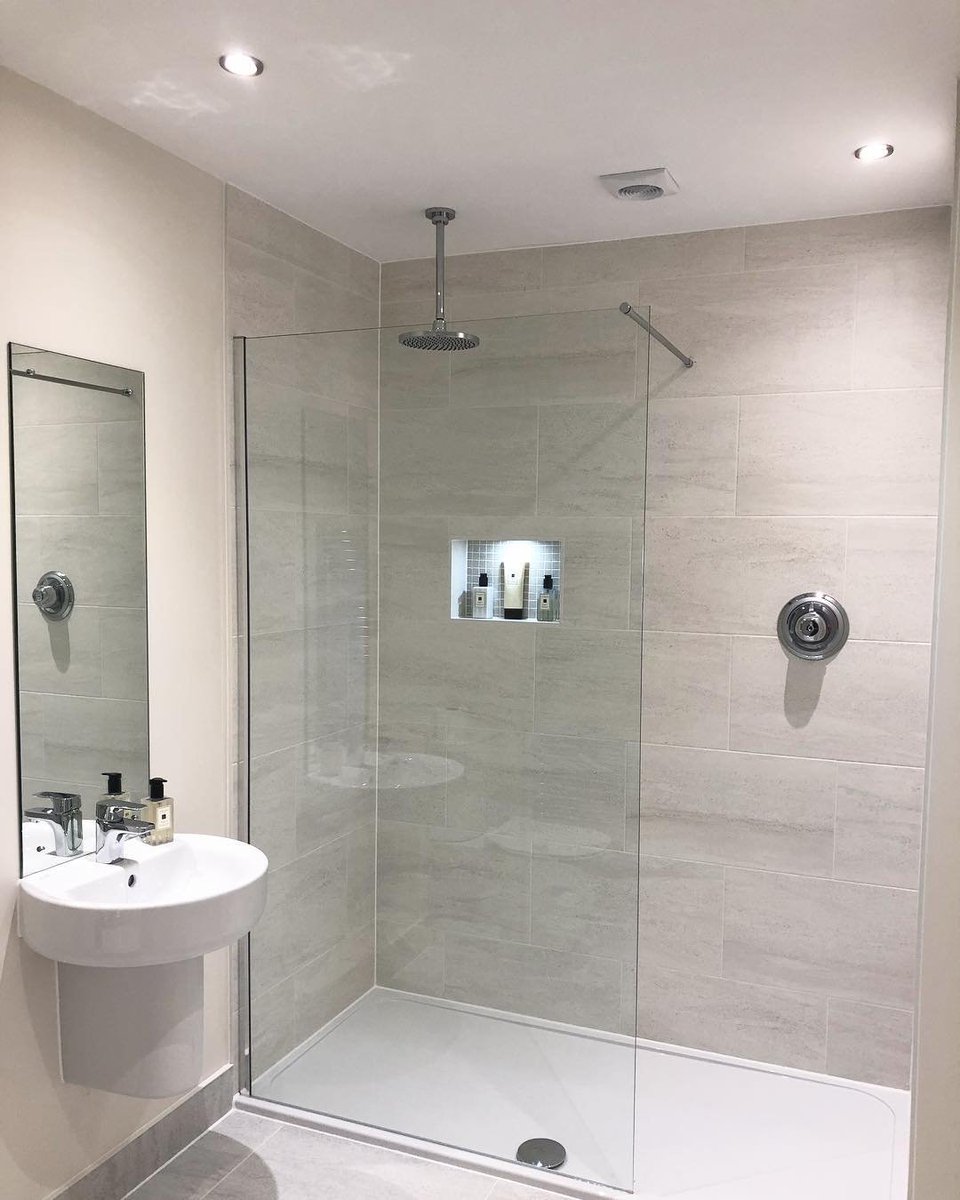 kermitthinking's tweet photo. I don't know abt you... But I am so in love with my walk in shower. Every day I am in there, it's my #quietplace and also my #music studio to break into song. #showerthoughts #showerthings #yourfavouriteshowertune? https://t.co/ncRWfG5E3q