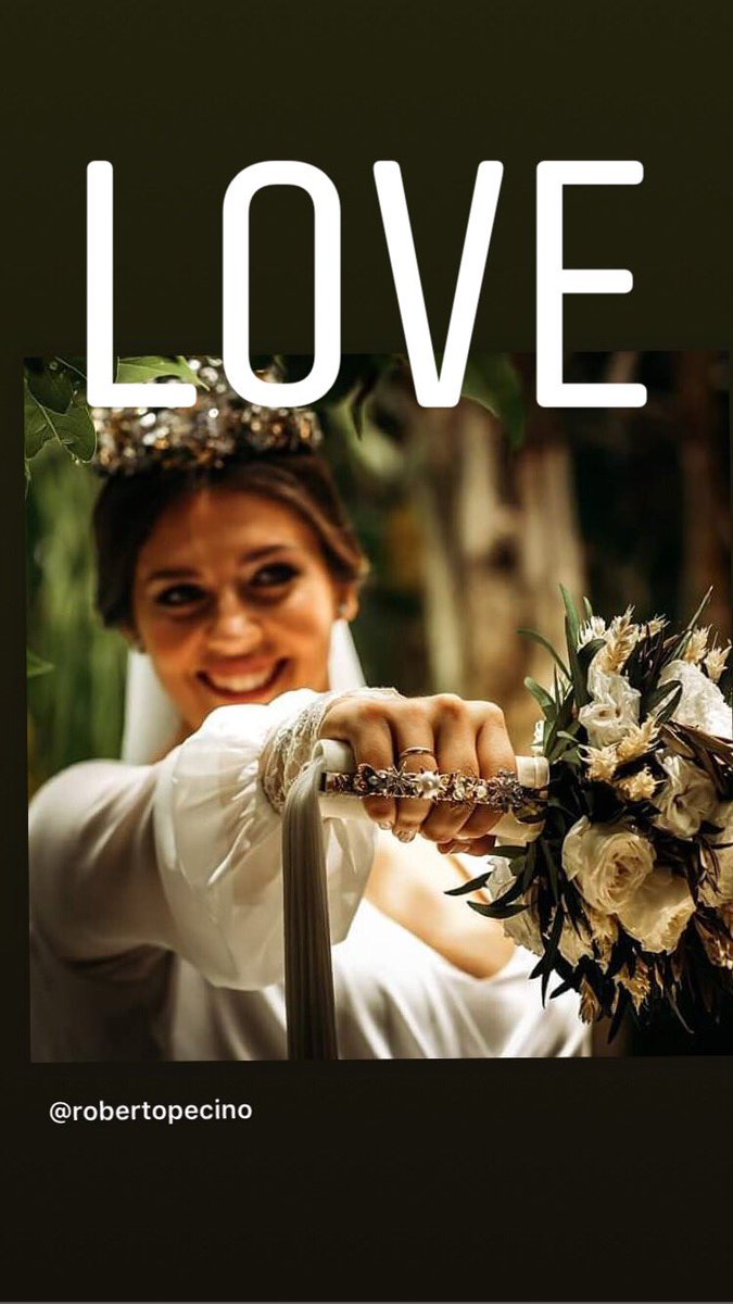 Novias únicas #novias Grace
#ramosdenovia #novias2020 #headpieces #tocados #bodas 

Fotografia
<a href="/robertopecino/">Roberto Pecino</a> 

Tocado y ramo de novia
gracebridalindustries.com