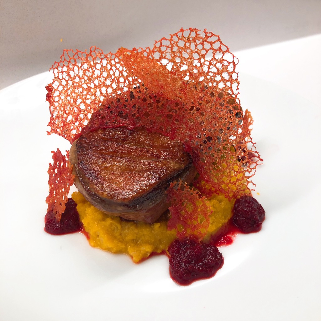 stefanperisic's tweet photo. @GordonRamsay what do you think of my duck breast on cauliflower puree? All handmade! https://t.co/CvQIUPl1yz