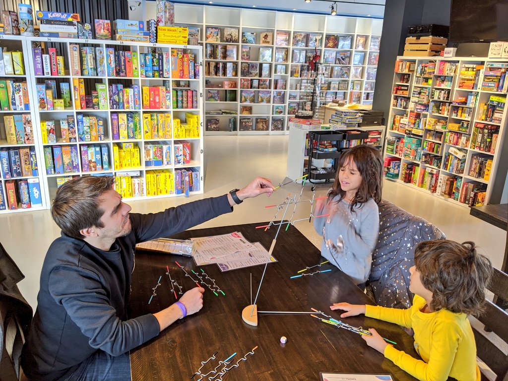 YashYanthi's tweet photo. Board Games, vegan treats and craft beer at #premierjouer in @LavalTourisme #ExperienceLaval
#MurphysDoLaval #Giftedexperience #QuebecOriginal #MurphysDoQuebec https://t.co/MdS7ew1ixr