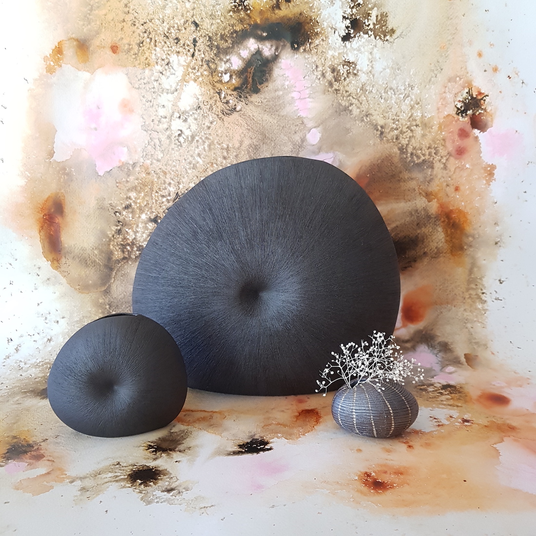 ✨ 12 Days of Christmas, Day 9 ✨ Because there's no such thing as too many vases, today you could #WIN not 1 but 3 stunning vases valued at $160. Be quick, this is a flash giveaway on our Instagram account here > loom.ly/YdODUvw #competition