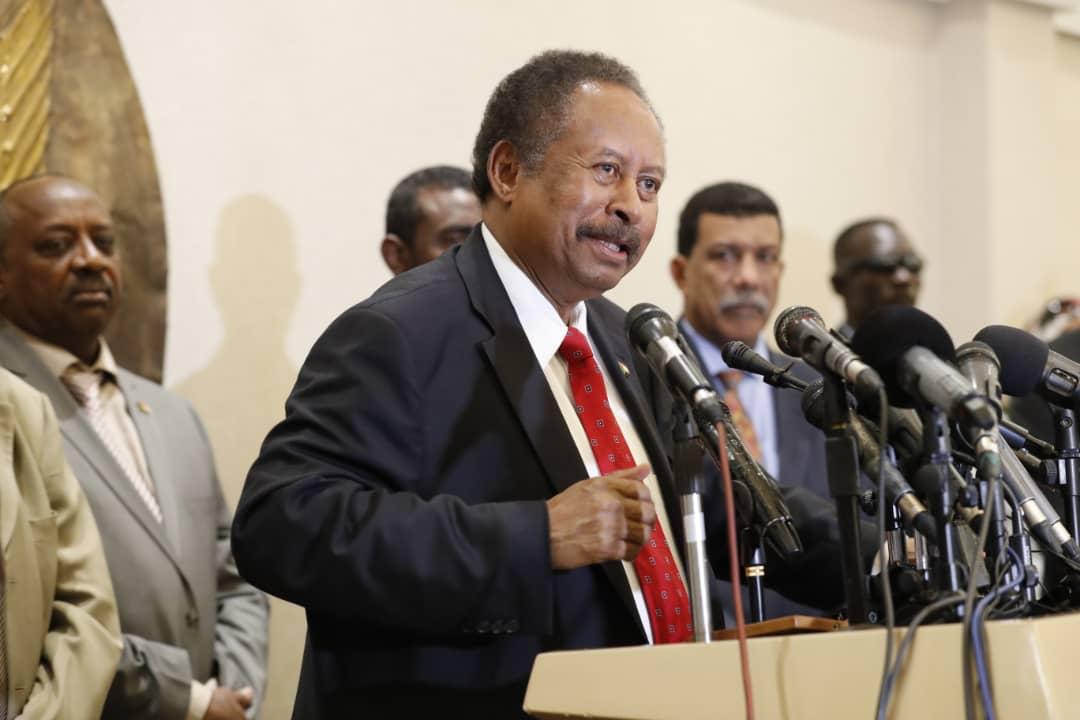 SudanPMHamdok's tweet photo. وصلنا إلى البلاد بعد رحلة إلى الولايات المتحدة الأمريكية وبين يدينا ما يمكن أن يسعد شعبنا، فكثير من الملفات حُسمت والعديد من الملفات الأخرى في طريقها للحسم. https://t.co/86BfXfESM8