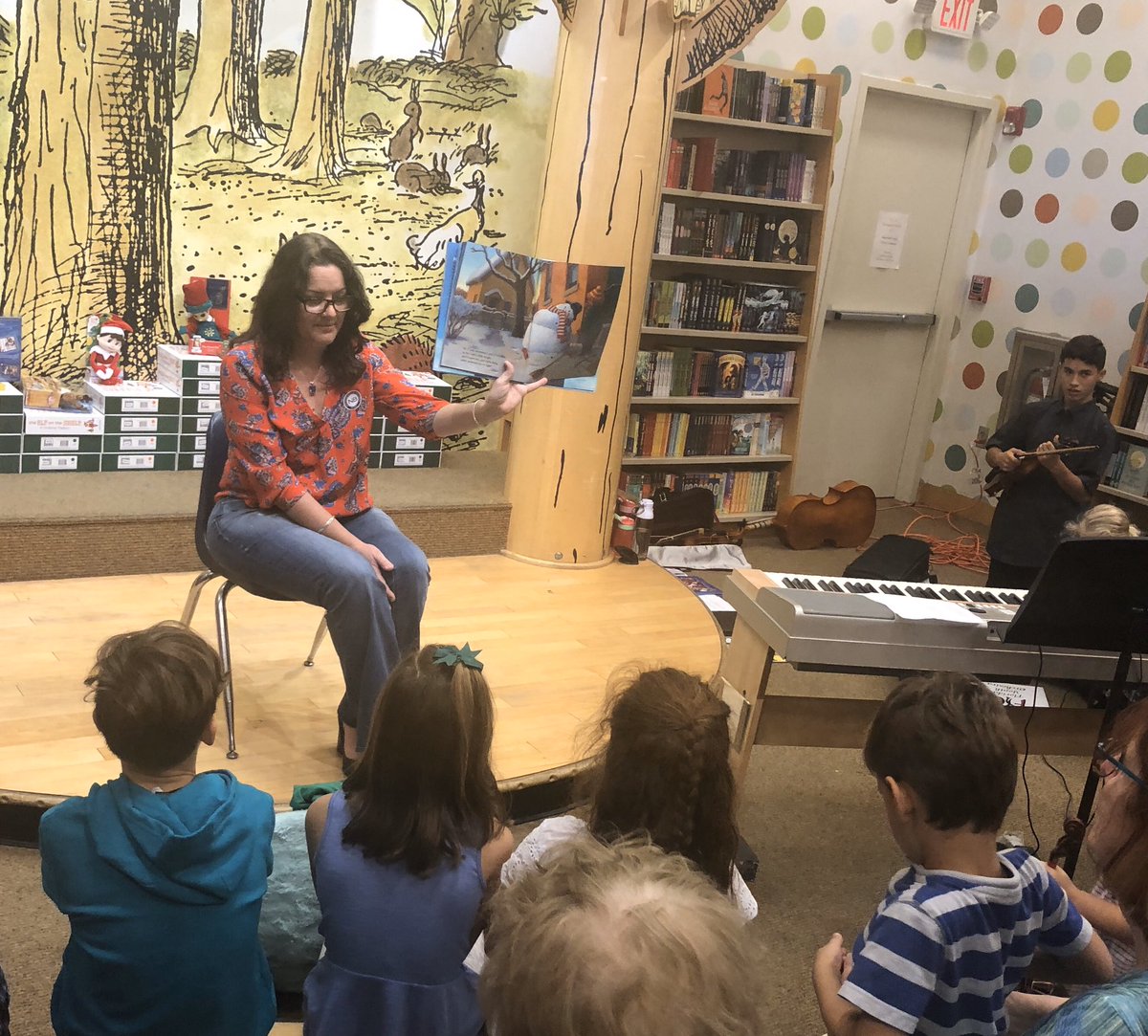 lynnlsloan's tweet photo. The Barnes and Noble book fair festivities have begun! Thank you Mrs. Malanowski, our Mystery Reader Extraordinaire!  Join us today until 5. @BNBocaRaton @NBPSLower https://t.co/MQudEmGVe7