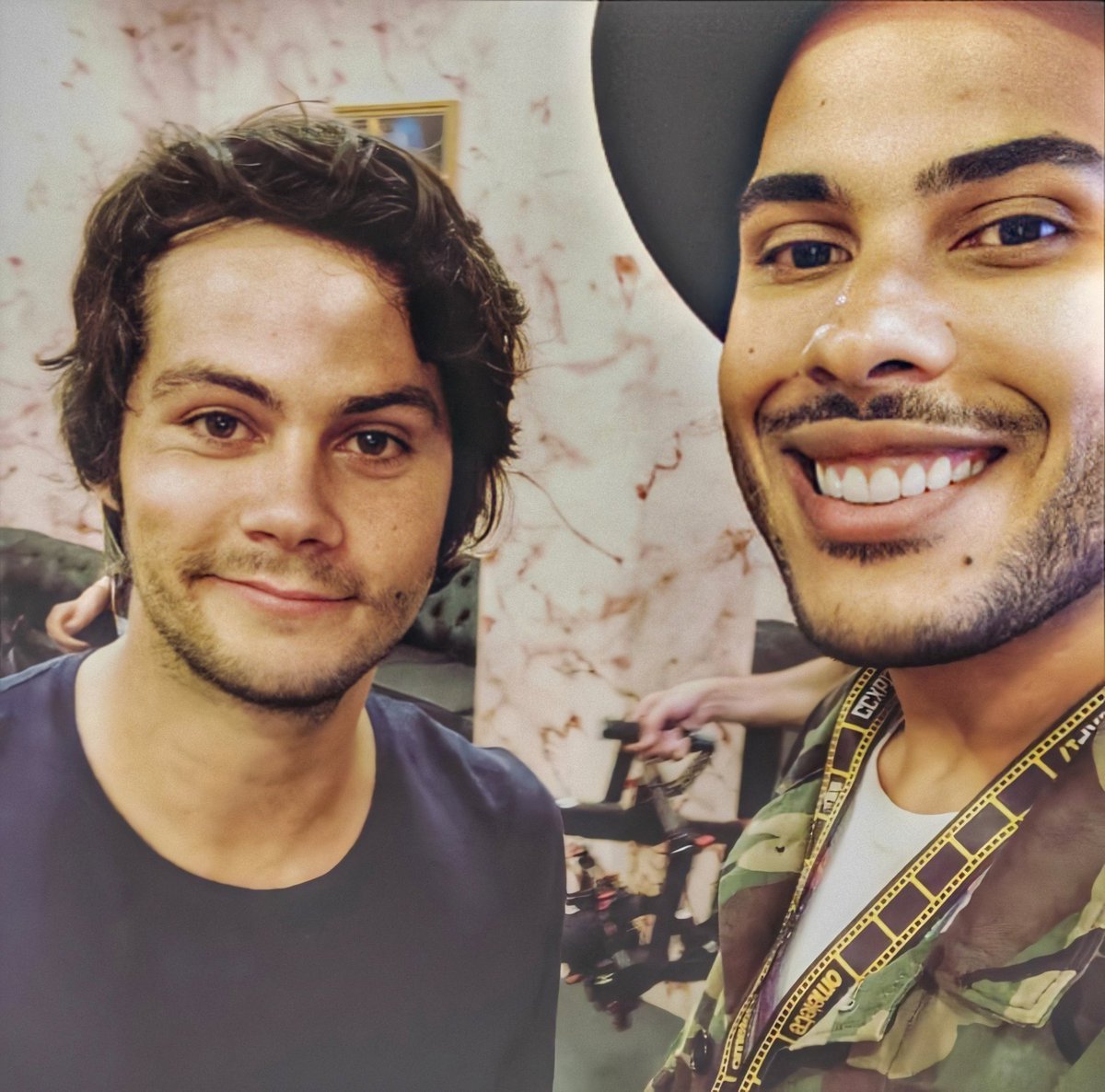 dyIanhofmann's tweet photo. Dylan O'Brien &amp; Hugo Gloss during #CCXP2017 !!!! https://t.co/j4JOeY5Aos