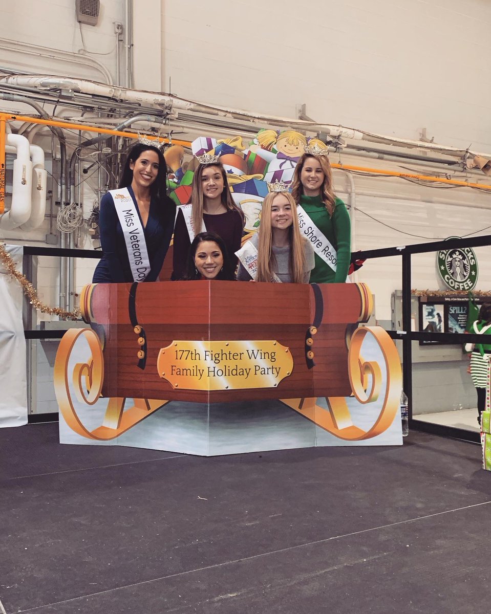 MAOTeenNJ's tweet photo. Today I had the opportunity to volunteer at the 177th Fighter Wing Family Holiday Party and it is truly one of my favorites events. It is so great to see all the families come together and celebrate the Holiday season. Thank you to the Indio family for continuously inviting me! https://t.co/Q1NNePkdxQ