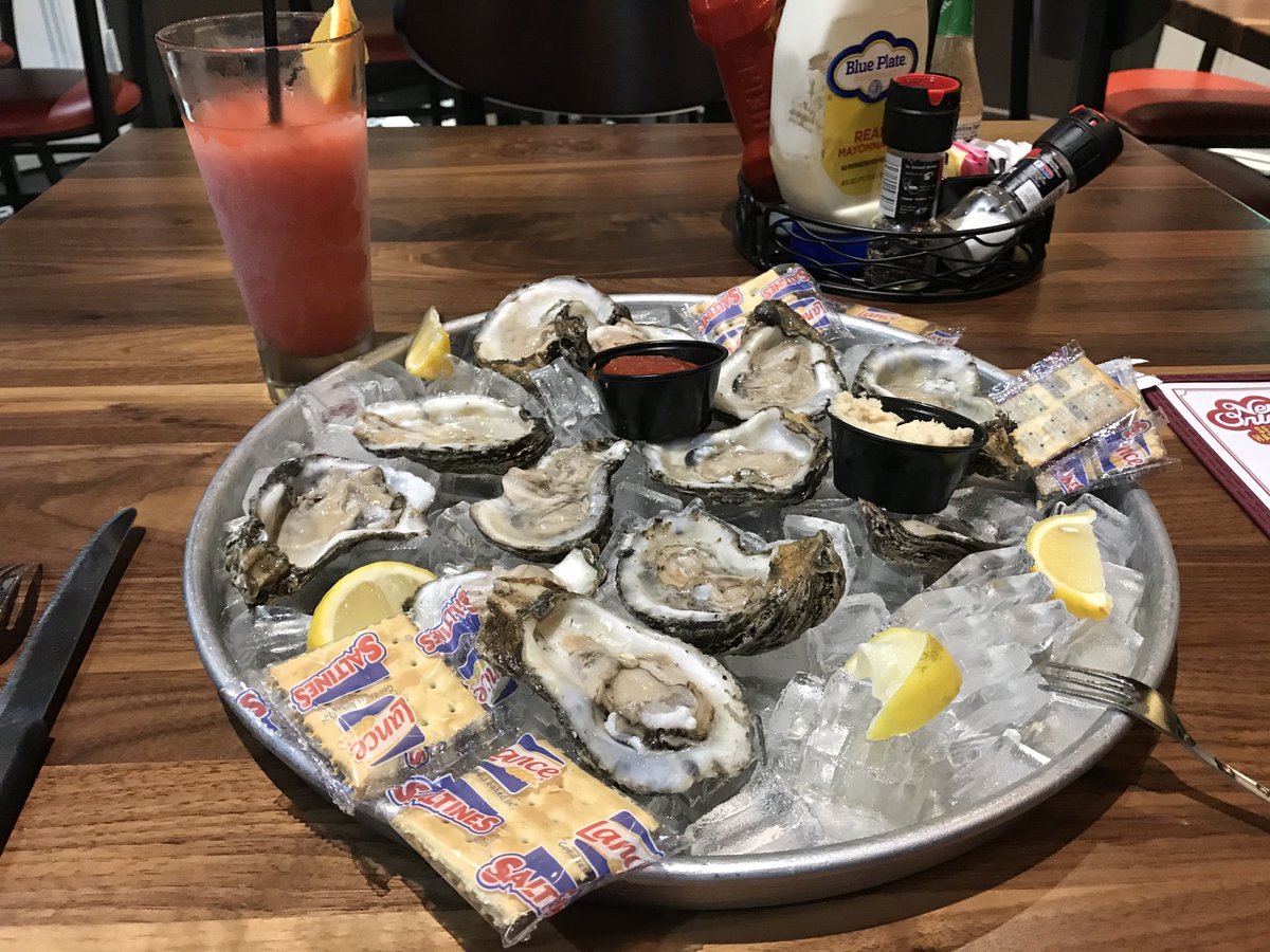 BMKaratzas's tweet photo. Enjoying great southern food #oysters on half-shelf in #NOLA #NewOrleans #seafood #Cajun #KaratzasImages #epicurean #Merroir https://t.co/2rL7lT7sXV