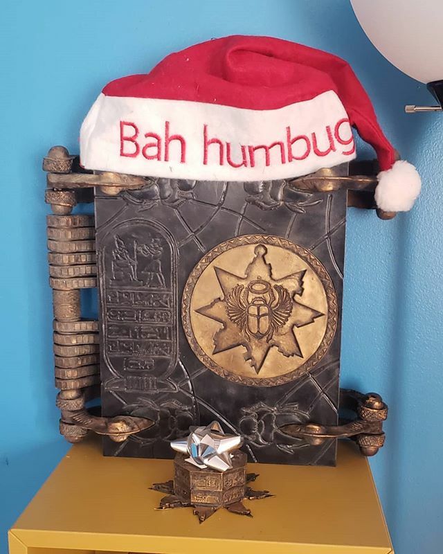 propstohistory's tweet photo. Merry Christmas from The Book of the Dead. #themummy #brendanfraser #rachelweiss #propmaking #prop #therpf #propreplicas #screenused #replicapropforum #realparts #youtube #contentcreator #maker #makerspace #makestuff #mummy #themummy1999 #cosplay #cosplayers #christmasdecora… https://t.co/AmGVttiwy7