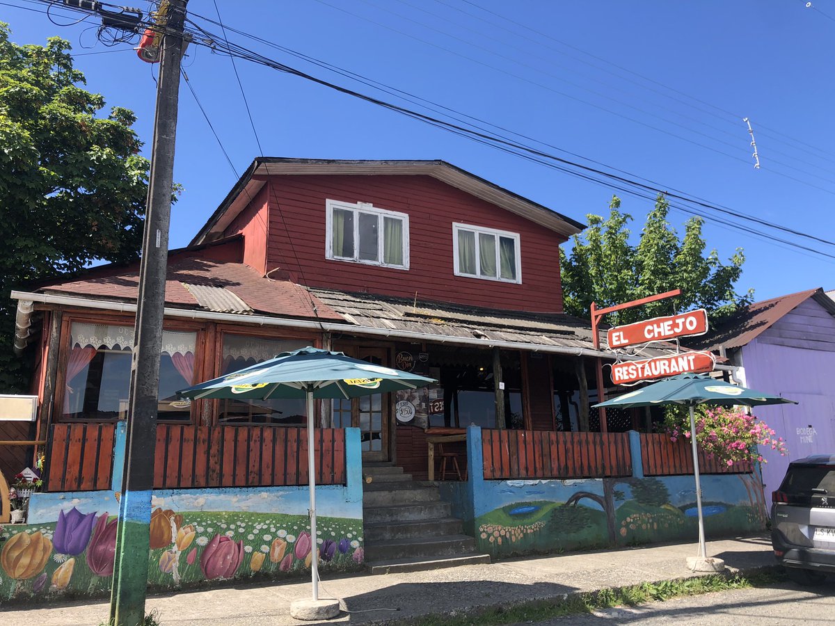 PymesChiloe's tweet photo. Una rica sierra a lo pobre en #quemchi en restaurant don #chejo con la mejor vista en esta relajada tarde de dmgo. En #chiloe reina La Paz. https://t.co/3jqA7OTjcq