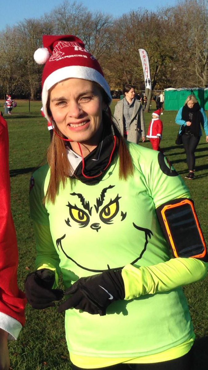 MarysolRunning's tweet photo. I am very happy to have taken part in #LondonSantaRun at Victoria Park with 3,000 more enthusiastic Santa Clauses! Well done to everyone who took part and fundraised with us today. @skylineevnts https://t.co/izU9f8lH1q