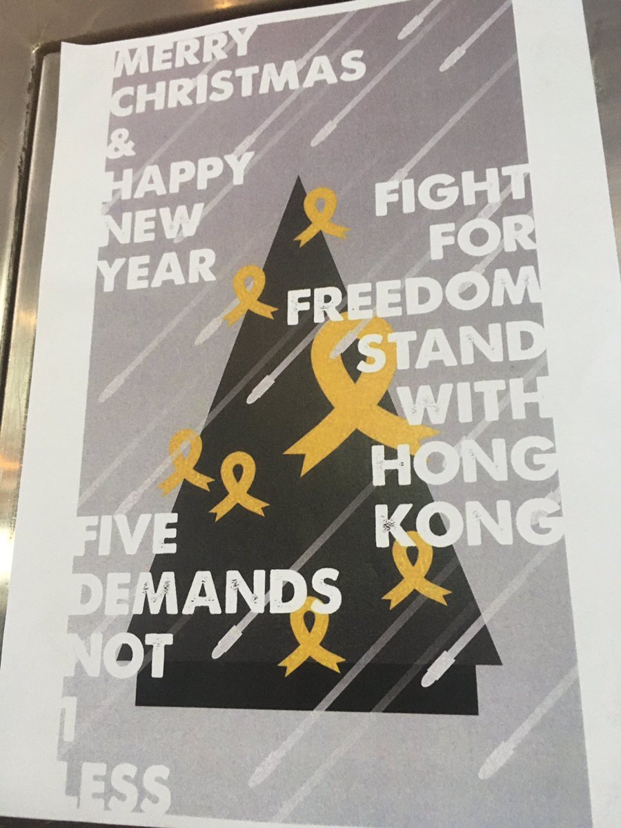 HuiPopsy's tweet photo. It stretched from a summer function to a christmasy one #StandwithHK https://t.co/zFWP5CihRk