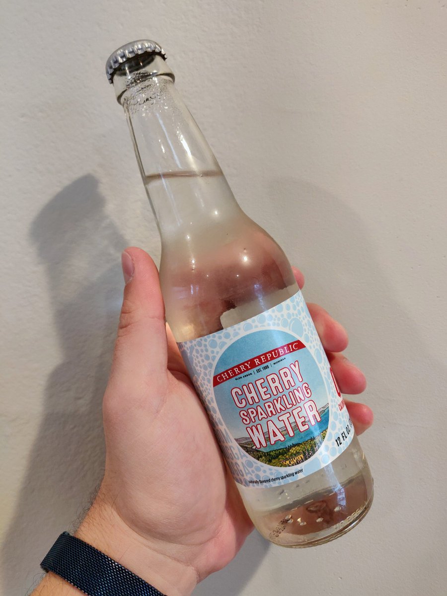 xd1936's tweet photo. #WeirdDrinks Day 184:
@CherryRepublic Cherry Sparkling Water: Alright. Definitely stronger flavor than most other, more subtle flavors in sparking water. Slightly sour from some added citric acid. Not at all sweet, which isn't necessarily a bad thing, but flavor is meh
★★★☆☆ https://t.co/b2VDIjTBdX