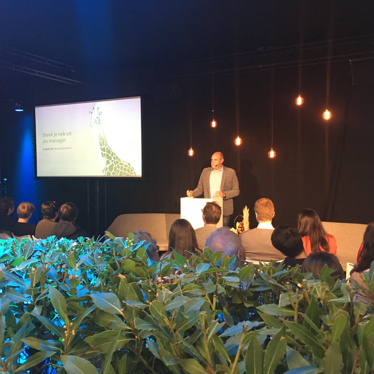 d_swartjes's tweet photo. #tbt attended two talks at the @Boekenbeurs one about cooperation amidst globalization and another one about management style #thomasmore #itfactory https://t.co/QgneMerxIw