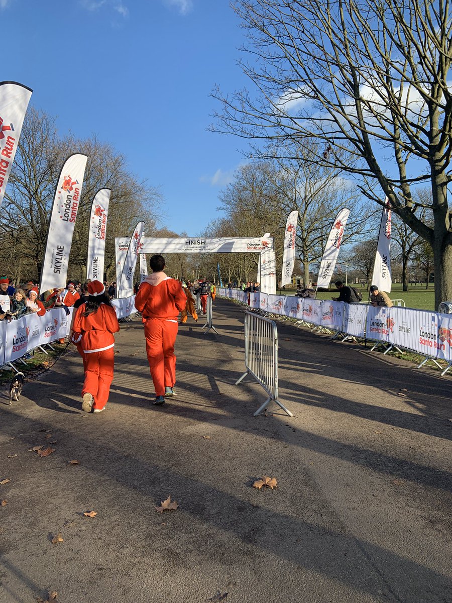 Becca_LVT's tweet photo. ๐ I DID IT! ๐ยฃ282 or so in the bag for a fantastic charity @chumscharity as a result of my run at #LondonSantaRun! Thereโs still time to donate โก๏ธโก๏ธโก๏ธ https://t.co/xSkRW5EKor โฌ
๏ธโฌ
๏ธโฌ
๏ธ https://t.co/34OFsQ3WlZ