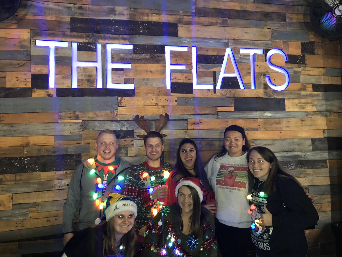 emily_jean06's tweet photo. “ain’t no laws when you’re drinking with Claus” 🤙🏻🎄#DashinThroughTheBars #BCLHoliday #BarCrawlLive #BCLPGH19 @barcrawllive #whiteclaw #whiteclawwinter https://t.co/2bWdFn7Yl1