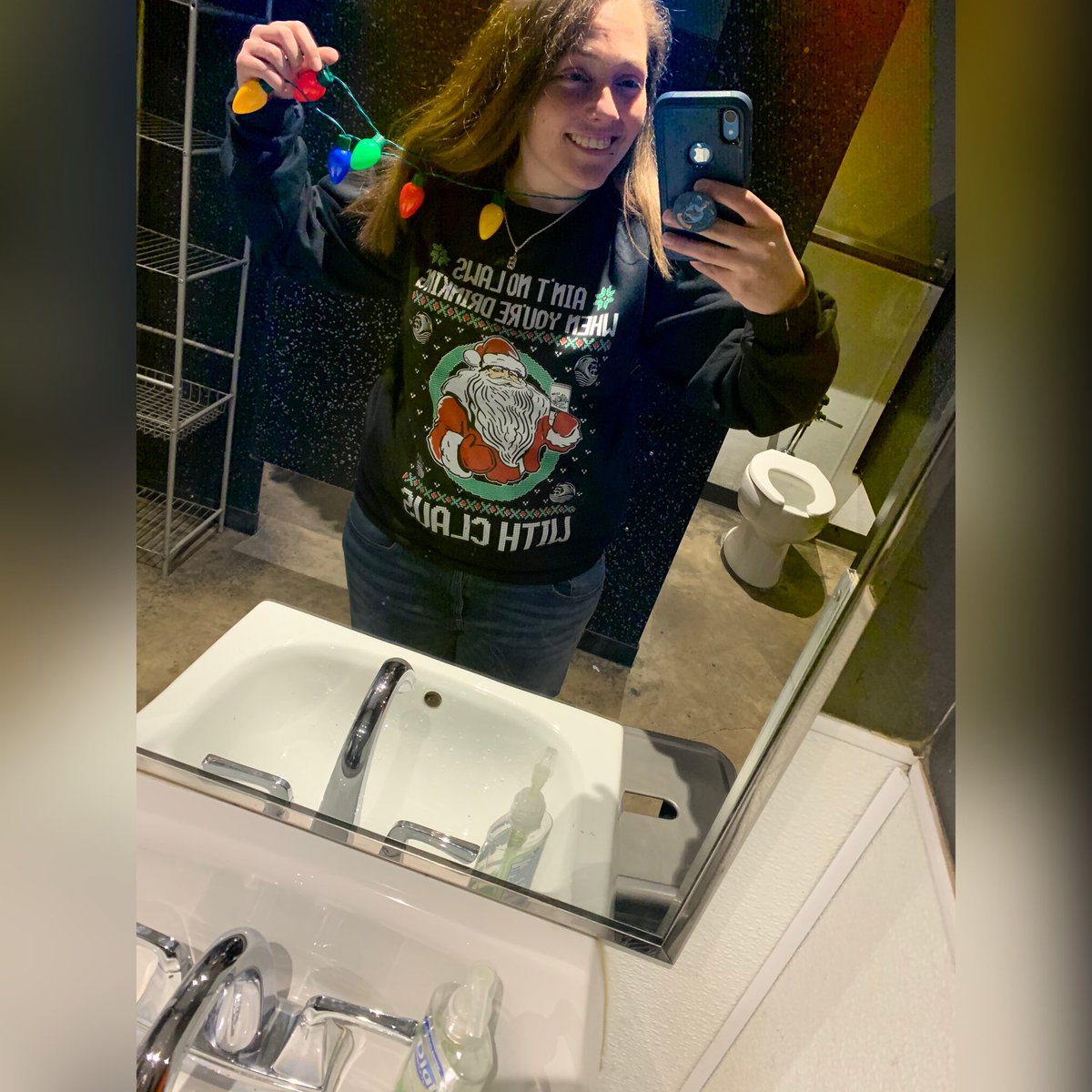 emily_jean06's tweet photo. “ain’t no laws when you’re drinking with Claus” 🤙🏻🎄#DashinThroughTheBars #BCLHoliday #BarCrawlLive #BCLPGH19 @barcrawllive #whiteclaw #whiteclawwinter https://t.co/2bWdFn7Yl1