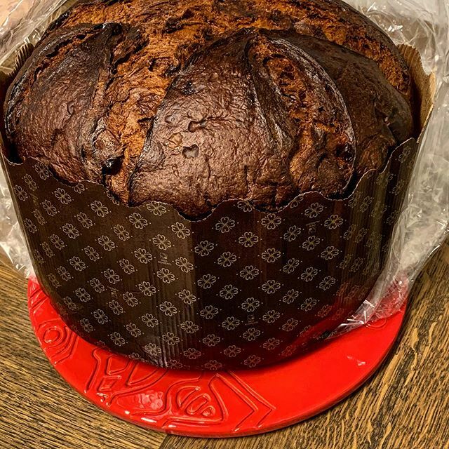 michelebuscemi's tweet photo. Quando hai voglia di coccolarti non ti resta che aprire il tuo #panettone da 3kg di @distefanodolciaria 🎅🏽🎄
#natale #arte #tradizioni #siciliabedda #madeinsicily https://t.co/4Sj6PnK8G4 https://t.co/FbTMuFVMLR