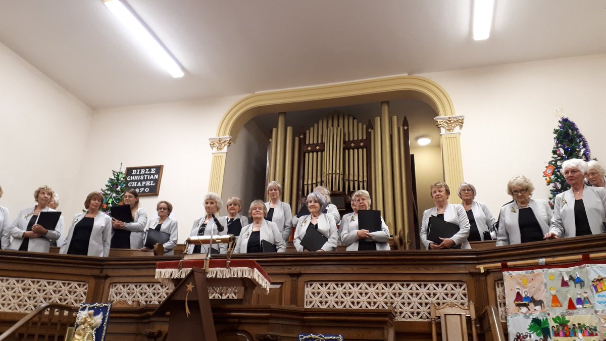 TamsinHarris21's tweet photo. Celebrating #Christmas with the Imerys Singers at their annual concert. Every year they gather at Carclaze Chapel in #StAustell and always make a wonderful donation to @Cornwallhospice #SingingForACause https://t.co/Tyty73aBFw