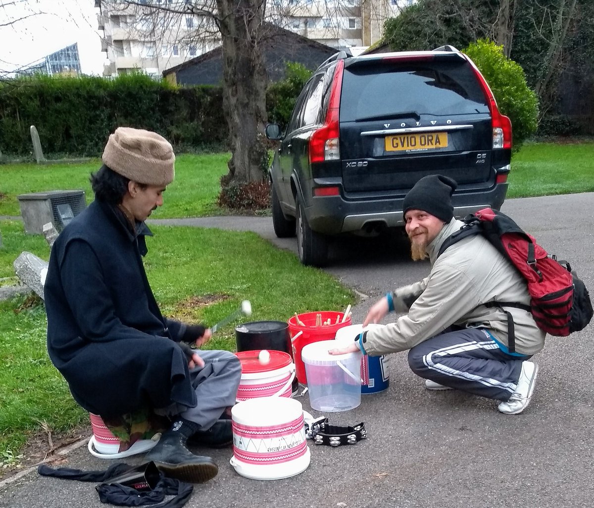 SloughOutreach's tweet image. Sunday afternoon outreach session with @londonsloughrun #Souprun🍜 and @SloughOutreach #BikeWorkshop🚲 at #StMarysChurch