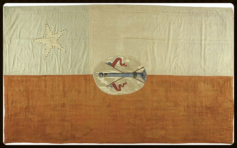 nyo_anon's tweet photo. Nos quitaron todo.

NOS QUITARON INCLUSO NUESTRA BANDERA.
La que hacía alusión a la ciencia, al conocimiento y a nuestros héroes mapuches.

Recuperemos nuestra bandera, recuperemos nuestra dignidad.

Lean esta columna: https://t.co/0Of481LiBz

#ChileDesperto #NuevoPacto https://t.co/x1JzOiDdBl
