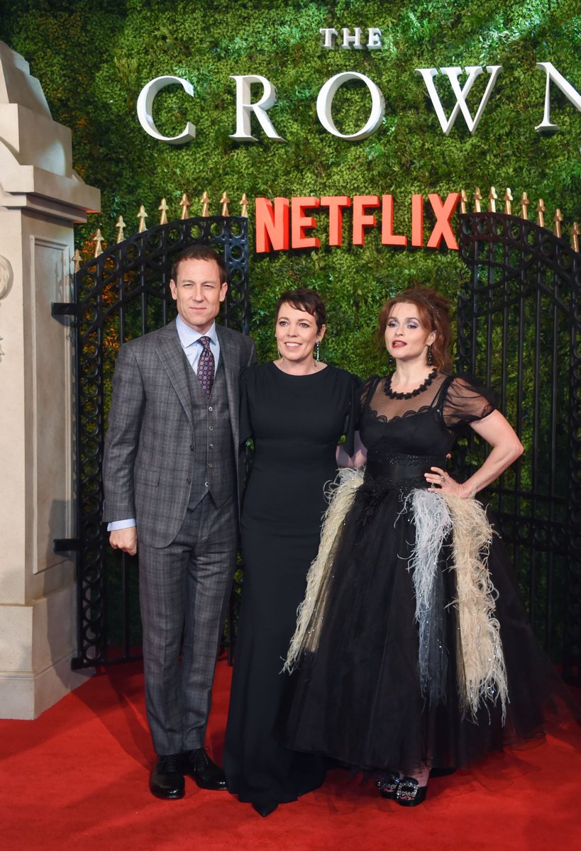 HelenaCentral's tweet photo. Nov 13 | "The Crown" Season 3 World Premiere

📷 https://t.co/dI6sy1WldL

#HelenaBonhamCarter #TheCrown #TheCrownNetflix #PrincessMargaret https://t.co/sQQjP3o98S