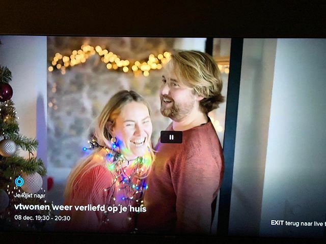 Of we allebei een keertje onze plek achter de camera wilden inruilen en er niet eens voor wilde komen staan?🎬🥳
“Ja, ietsje meer naar links. En laat elkaar maar even lachen..”
“Ken je die mop over die haai?”
.
.
.
.
.
#blokkerheefthetinhuis #wijnuookd… ift.tt/2Poo4fS