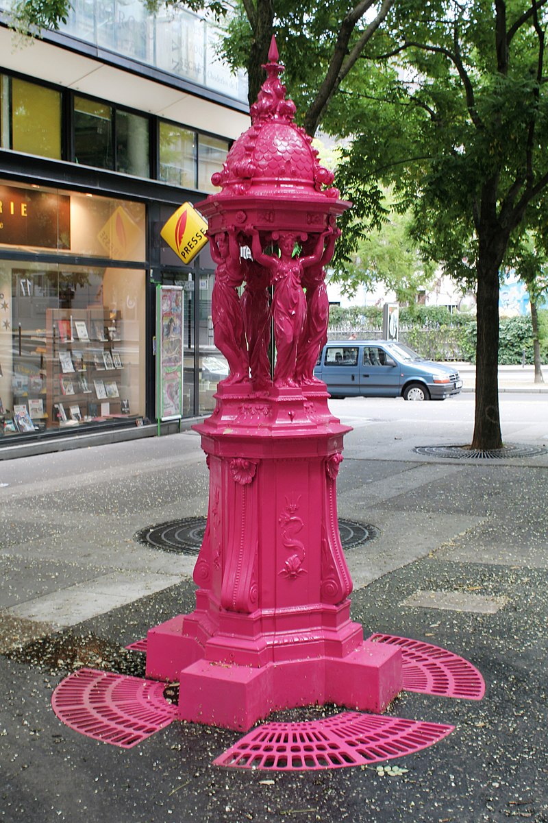 ZeroWasteParis's tweet photo. Malgré les fontaines, l'eau en bouteille reste trop présente à Paris ➡️ @eaudeparis lance une action contre les contenants jetables 😃 https://t.co/0bB4Gror4q https://t.co/iL3AKIMl8y