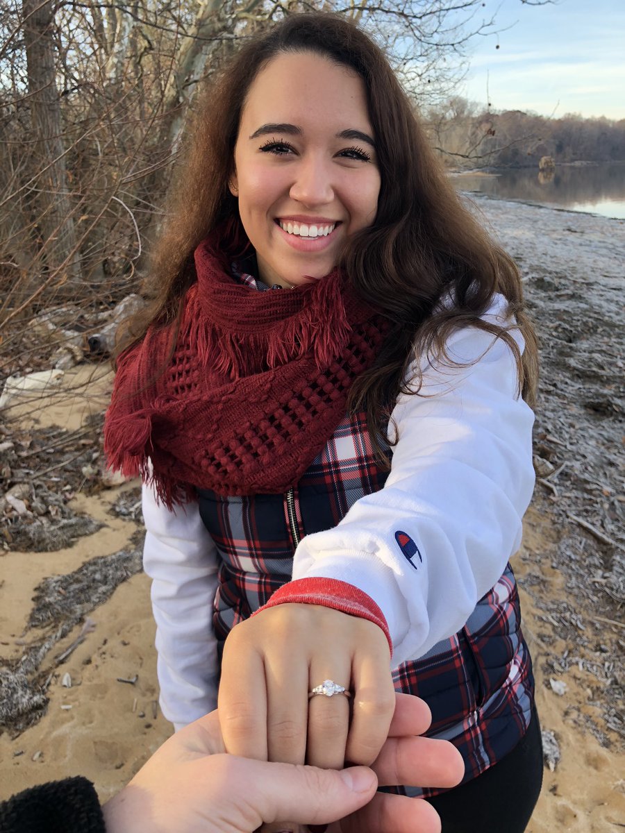 SwiftlySavvy's tweet photo. I should’ve known something was up when he played Lover on the way to our morning hike🥰😭❤️💍✨🎉 GUYS, WE’RE OFFICIALLY ENGAGED!😍 https://t.co/MUa28zSw4j