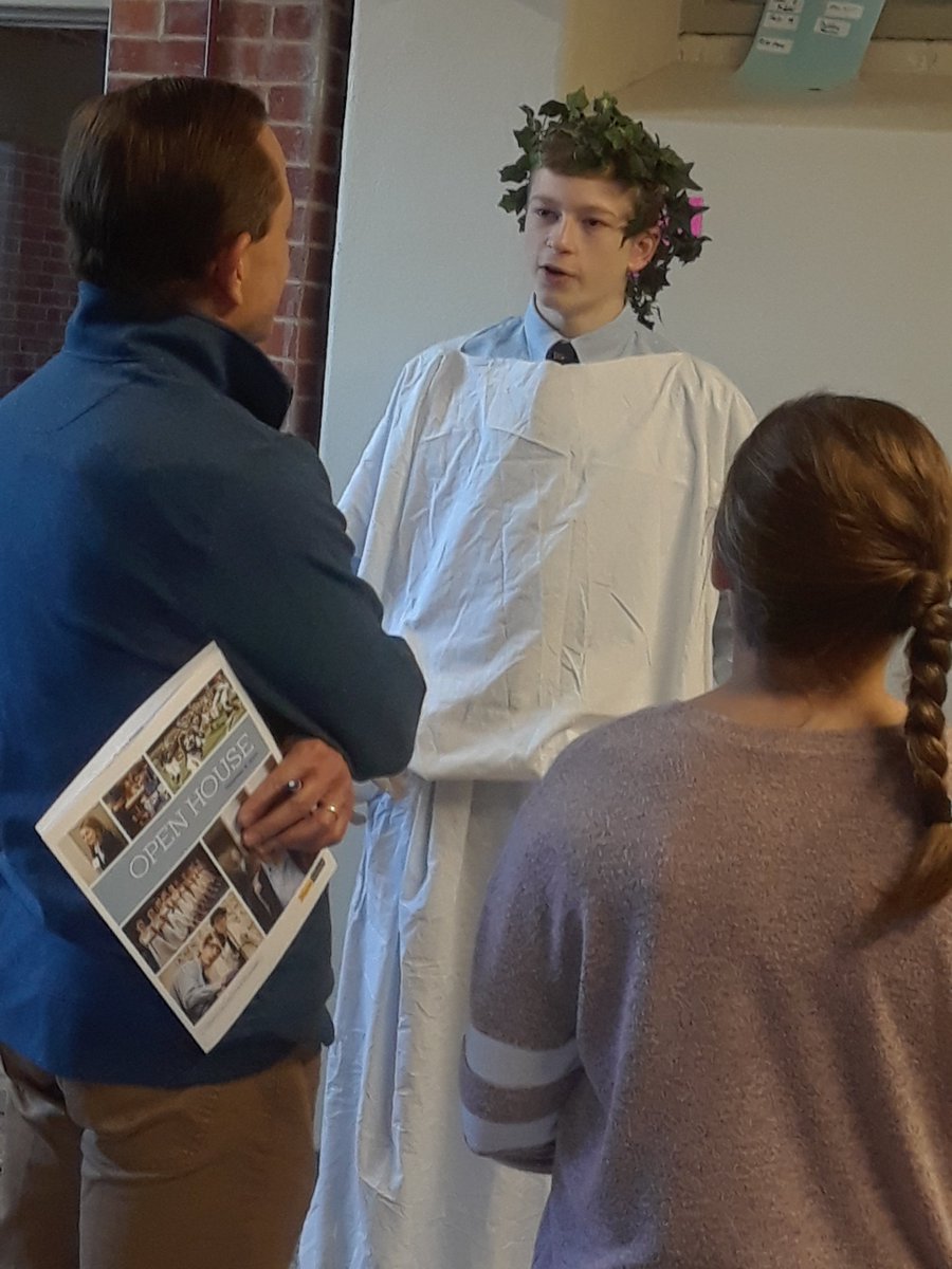 ValliusAquila's tweet photo. Marist Open House 2019. Welcome to Rome! https://t.co/G436fuPxLC