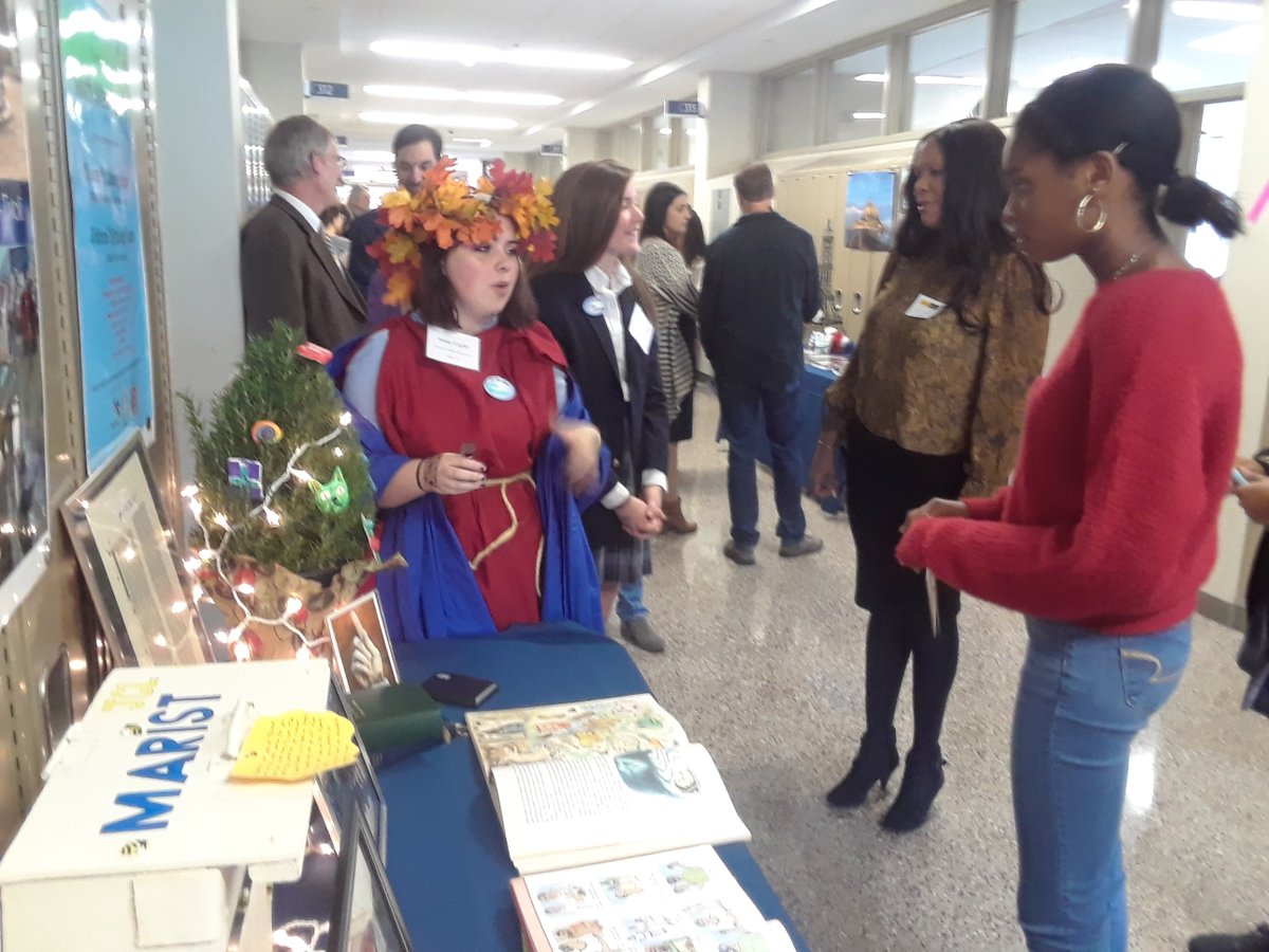 ValliusAquila's tweet photo. Marist Open House 2019. Welcome to Rome! https://t.co/G436fuPxLC