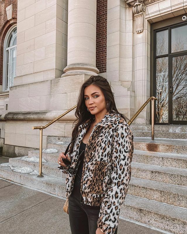SMLx0's tweet photo. 🌨🐆 https://t.co/O4DP4MvBAo https://t.co/xPMkrSO2BI https://t.co/zq1RyLY1Zh