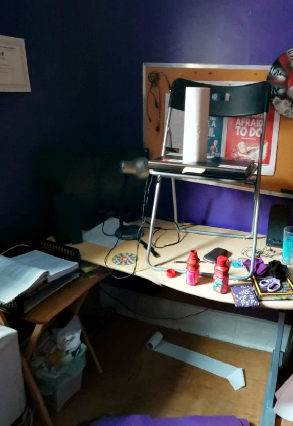 Makeshift standing desk thread!I've been a standing desk worker for nearly 6 years. Took a month or two of no seated desk option to switch from "uncomfortable after 30min standing" to "can stand all day; uncomfortable after 30min sitting"Evolution of my main standing desk: