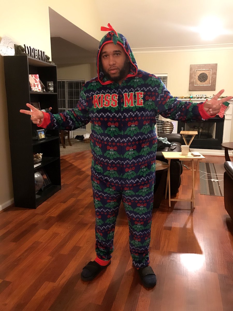 d_crokit615's tweet photo. Onesie party last night #TeamCrockett https://t.co/jPcXDXTHpr