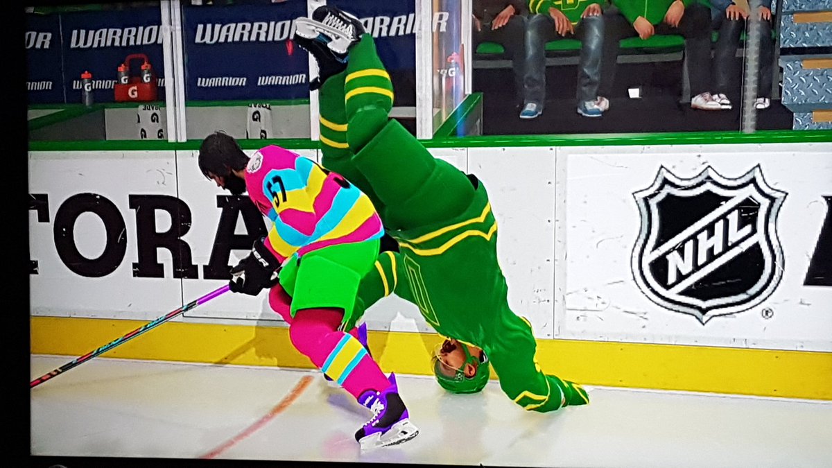 lilspanishdee's tweet image. #hipcheck