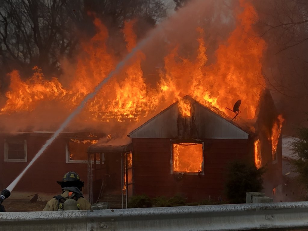 TimWcle's tweet image. The big plume of black smoke in Painesville is a controlled training fire for multiple departments.