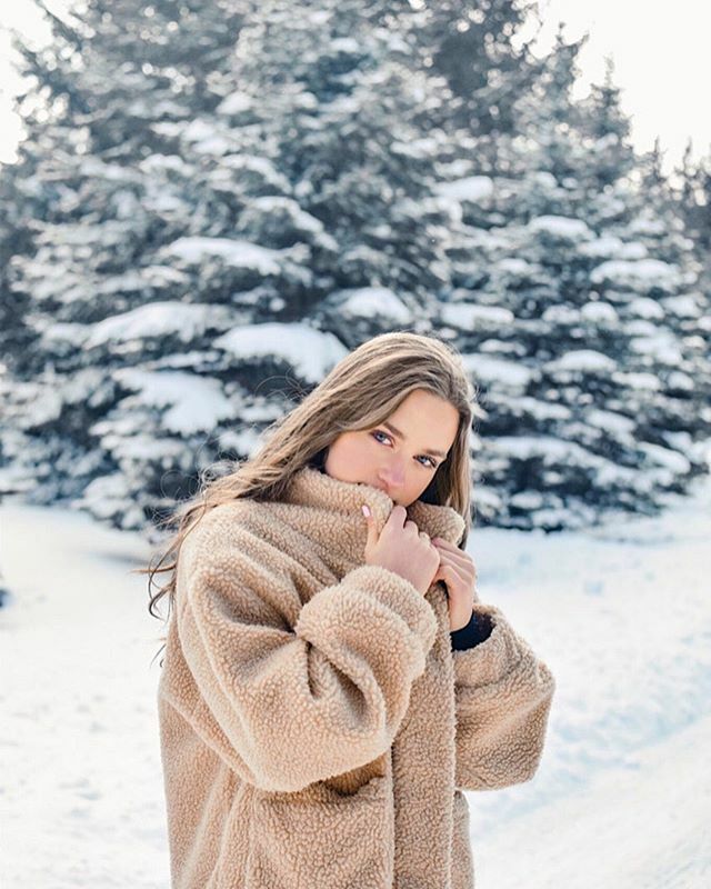 my toes are still numbing from this shoot in february wbu <a href="/paigedeas/">Paige</a> 📸🥶