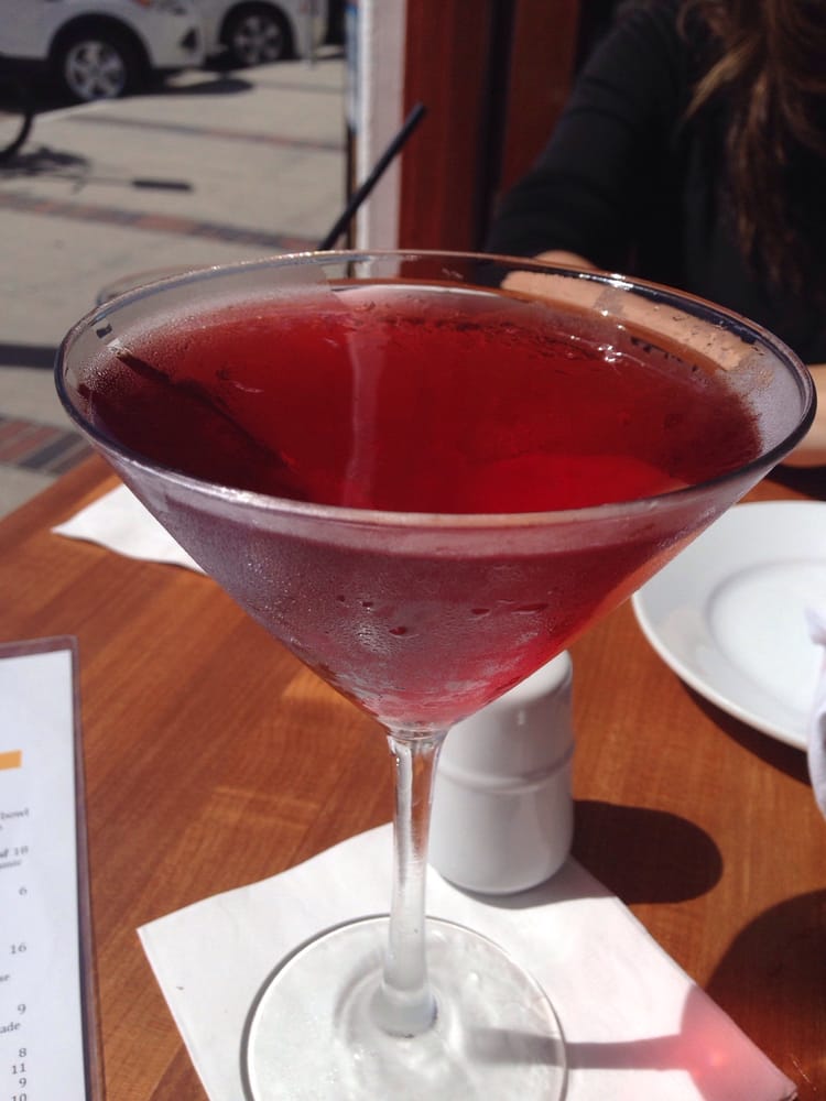 FlyNFishOysters's tweet image. Top off your weekend with a refreshing cocktail at Fly N Fish! 🍸
#newportbeach #newps #orangecounty