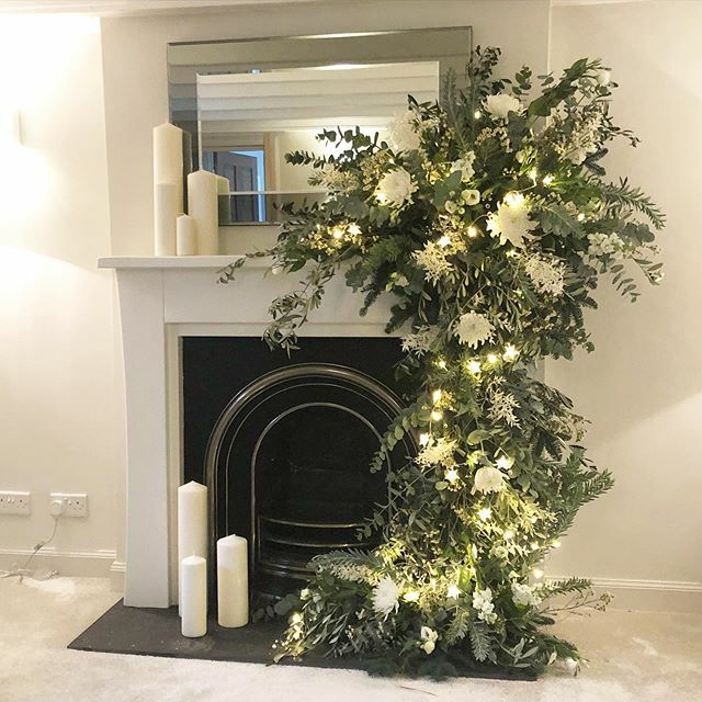Needing that extra special touch at home for all your guests coming round? Get in touch ASAP and see what we can come up with 👌🏻🤔
.
#christmas #homedecor #christmasdecor #flowers #flowerstagram #fireplace #fireplacedecor #partytime #festiveseason #ma… ift.tt/36erxnL