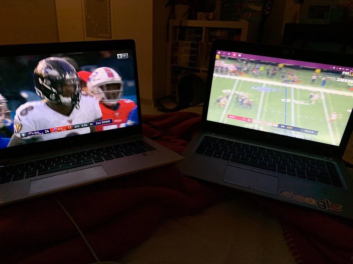 Lauriie_Lee's tweet photo. Wenn beide Spiele einfach zu spannend sind um sich für eins zu entscheiden. 🏈 @EsumePatrick @BjoernWerner @ransport @ProSiebenMAXX #rannflsüchtig #ranNFL #SFvsNO #BALvsBUF #footballbromance #jedenverdammtenSonntag #Saints #GameDay @NFLDeutschland @NFL @Saints https://t.co/cmJodOqMnC