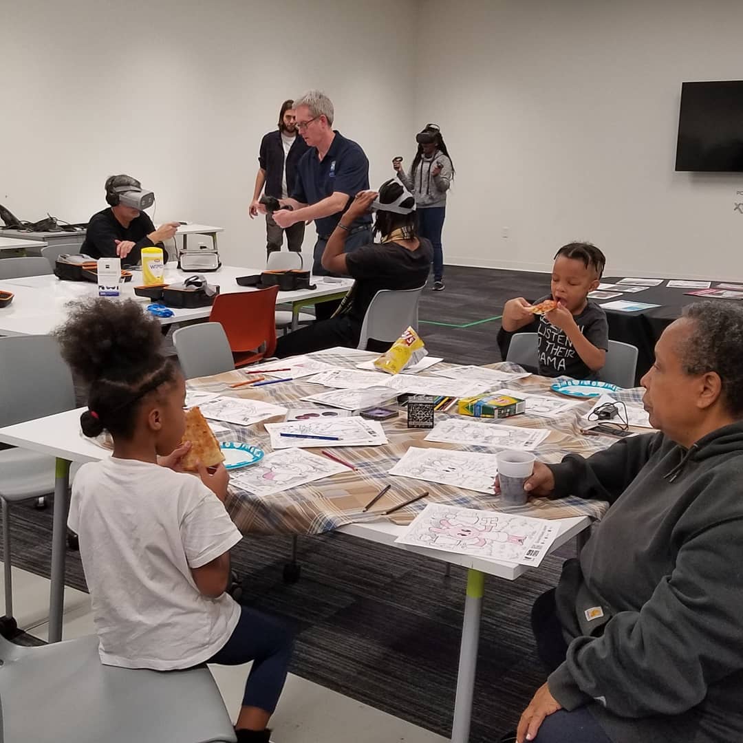 XRconnectED's tweet photo. This Wednesday, December 11, the next Community XR event takes place at the Oakland Career Center, 294 Semple St, 6-8pm. Come by and try out VR for free! AR activities for children under 10. RSVP at https://t.co/7k9JOxSpQM #VR #AR #CommunityXR #techforall #futureofwork #pizza https://t.co/sCWIrX5LZF