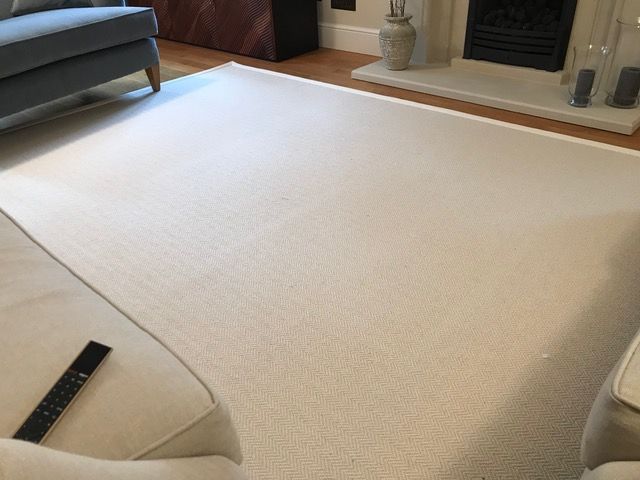 StanMatthewsDS's tweet photo. Our customer was very pleased when we delivered this made to measure rug from Crucial Trading. The main body of the rug was made from Wilton Svelte in Chalk SV3123 and edged with a plain border Cream C9. #StanMatthewsDesign #CrucialTrading #MadeToMeasure #Rug https://t.co/GX3hhajvxU