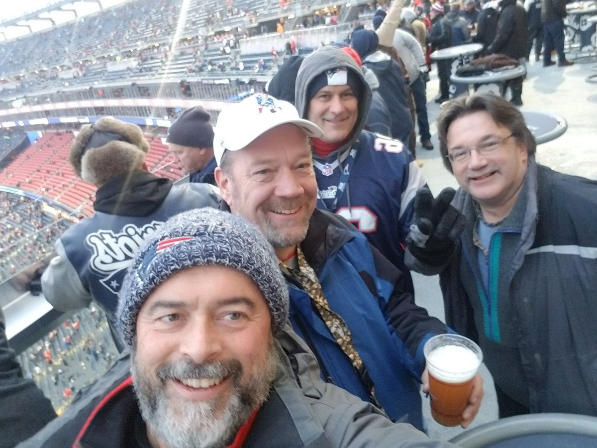 rycam1's tweet photo. 3 out 4 Patriots fans https://t.co/WWTRx0SR4Y