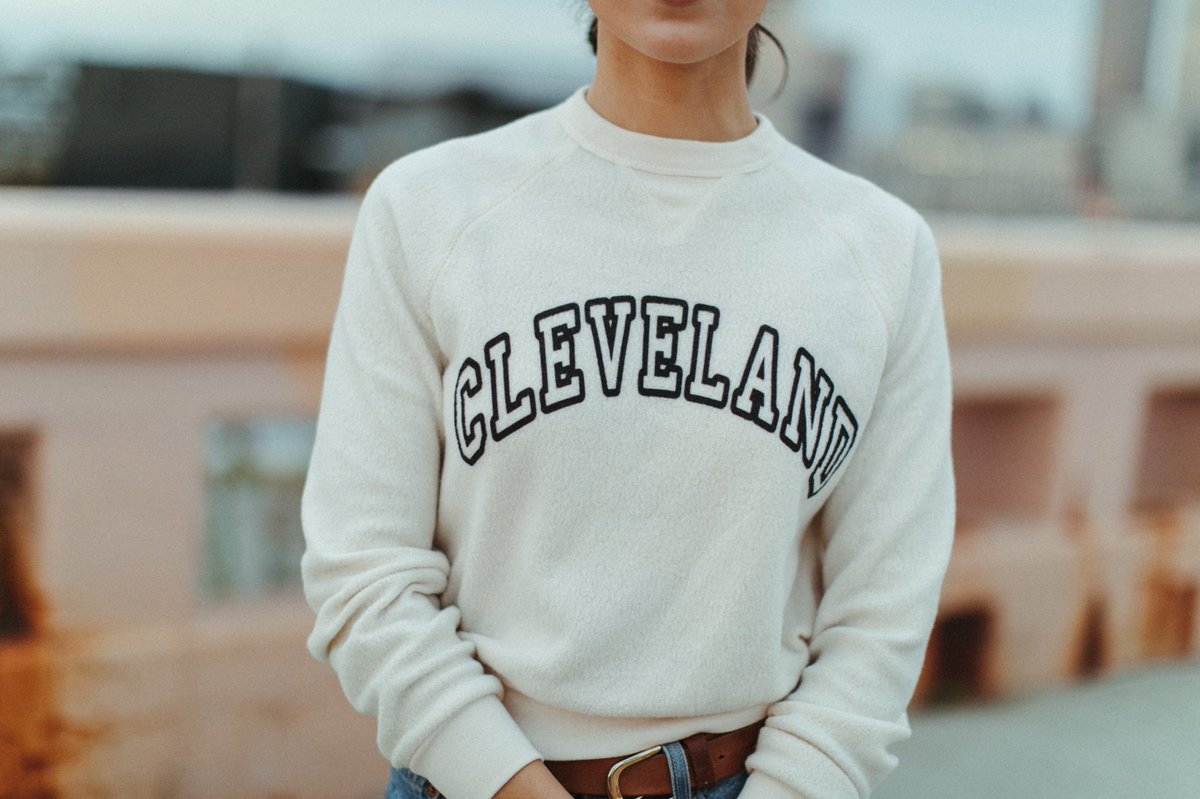 emilyroggenburk's tweet photo. Huge win!!! Giving away a $50 gift card to https://t.co/jkwZzm8Wah to get ready for the playoff push!!! RT to enter and use code “CLEAF” all night for 20% off!! https://t.co/7QAIPlynB7