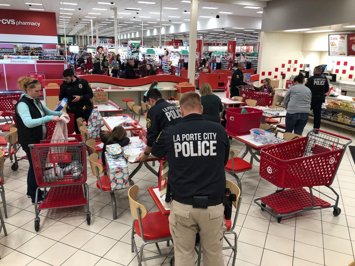 APBPAshley's tweet photo. We LOVED hosting these sweet little ones and the La Porte City Police Department at the Waterloo Target for another great Heroes and Helpers event!! Even had an app during it!! @Le_Hulett @Alicia_Michel21 @Kfrick1 @stevecrawford22 

#heroesandhelpers #target #worksomewhereyoulove https://t.co/W5xMuOvkzL