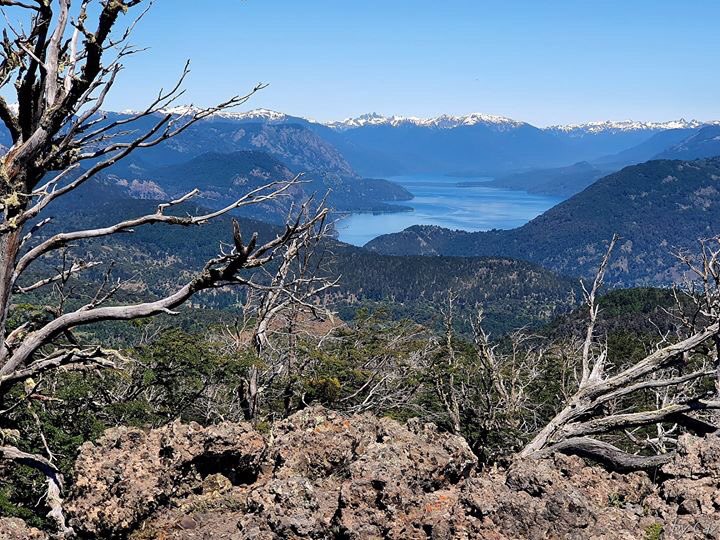 LU8YE's tweet photo. LU8YE repeater site looking to Lácar Lake and Andes mountains (chilean border) https://t.co/t4EdUEQj3z