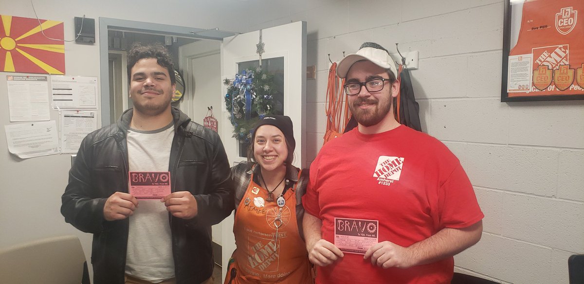 dgj99n's tweet photo. Aimee recognizing 2 of our associates for jumping in at the service desk to help clear lines at the desk. TEAM WIRK https://t.co/tMMF7WCES4