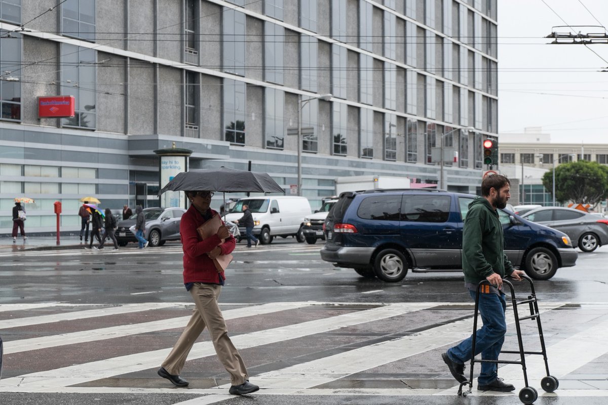 Rainy season has officially begun! Research shows higher rates of collisions around this time of year. If you are travelling around the City, be extra cautious with wet roads and sidewalks. Drivers--Slow down and drive with extra caution. ☔️ 🌧️