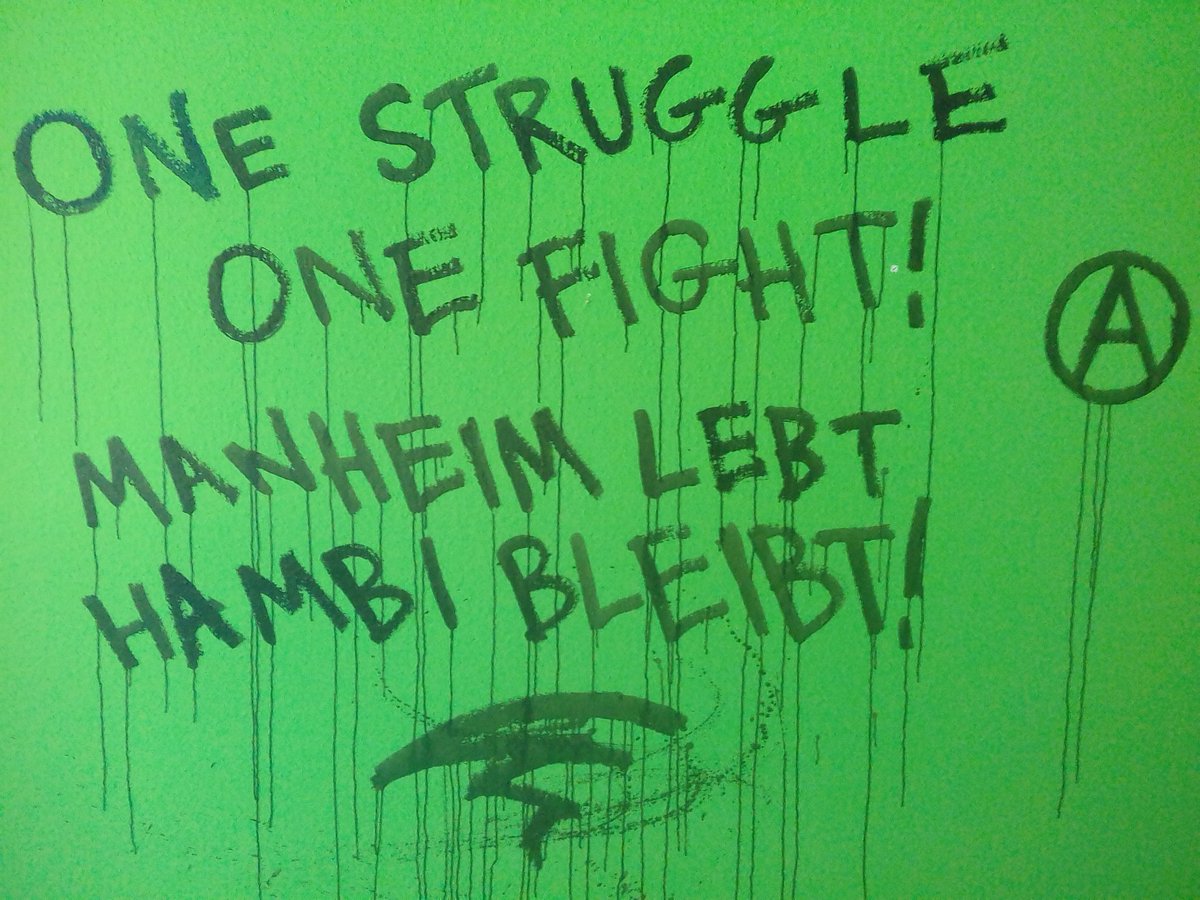 bewegungsbild's tweet photo. #MAZ Occupation @manheimlebt pt.3: https://t.co/dQl9Pbnupl #Manheim #Mahnheim #AlleDörferBleiben #besetzen https://t.co/jOY5EiNZsH