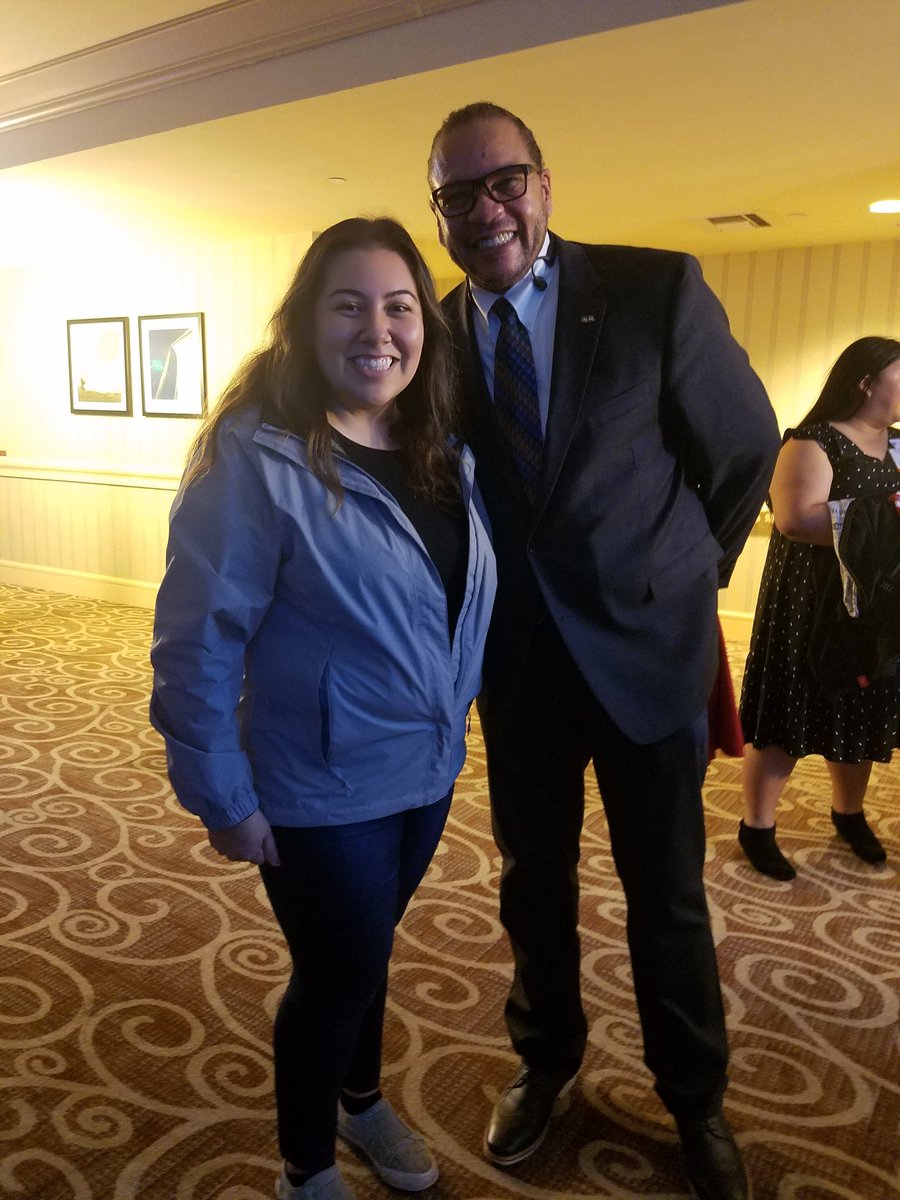 Dre_08's tweet photo. What a great weekend being among awesome Teachers &amp; Leaders! I learned so much, can't wait to apply it in my classroom #proudtobeLBUSD #CTA #WeAreCTA #RedForEd #NEW @WeAreCTA @NicholasFerroni @ETobyBoyd https://t.co/3oz0y8PEqh