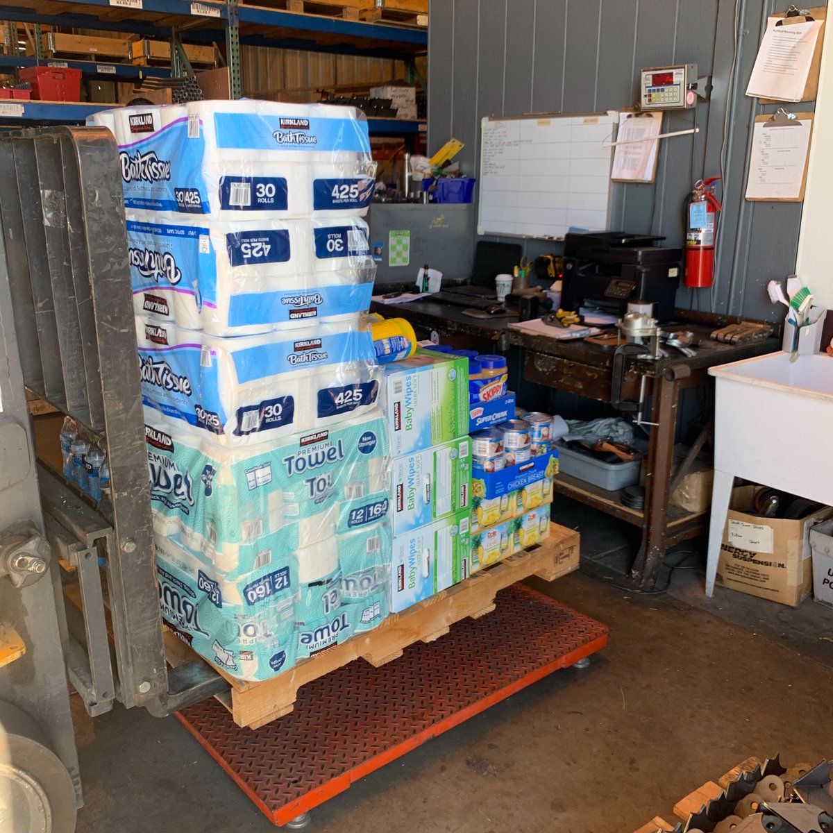 Weighing in our first food drive load! We're currently at 1,300 lbs! Only 700 more to go! Don't forget our food drive ends Friday, December 13th! Now's the time to help families in need this holiday season! 🤘