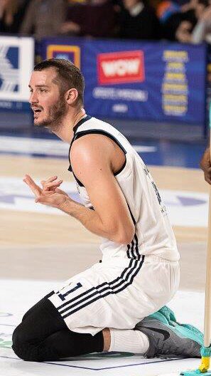 #basket #SerieA2 La tripla di Pacher regala il successo alla <a href="/Blubasket_T/">Blu Basket 1971</a> al #PalaFacchetti; @ebkroma in ginocchio, ma a testa alta: 75-71 #LaNostraPassione <a href="/LNPSOCIAL/">Lega Nazionale Pall</a> 🏀💣⛹️‍♂️🏟💙👍🏻